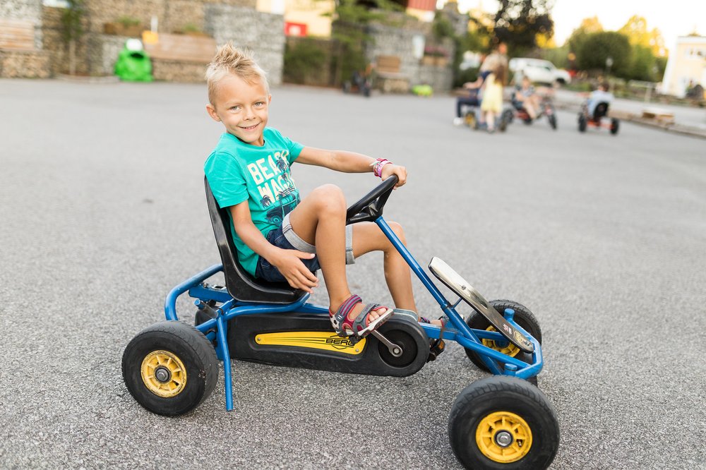 Die Gokartbahn beim Spielplatz.