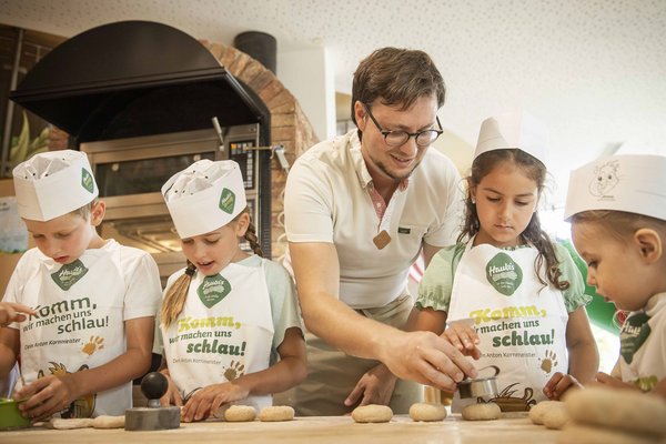Backen mit Kindern in der Kinderbackstube